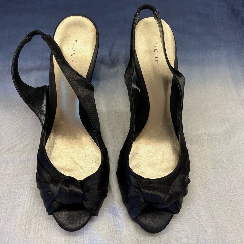 Satin Sling-backs - EUC - Size 7.5 - Picture 3 of 9